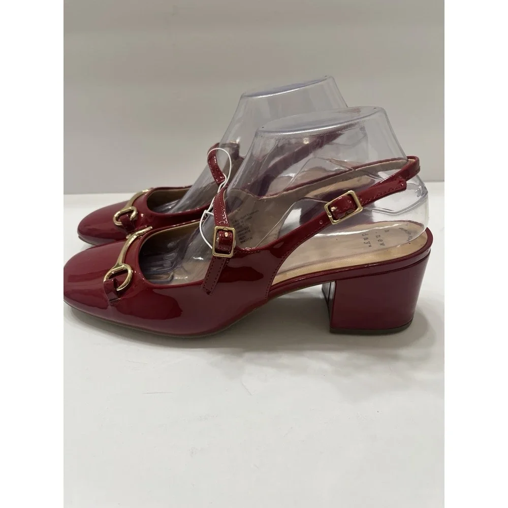 A New Day Lucky Square Toe Mary Jane Heels Goldtone Buckle Glossy Red 10